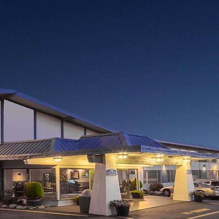 Howard Johnson By Wyndham Nanaimo Harbourside 외부 사진